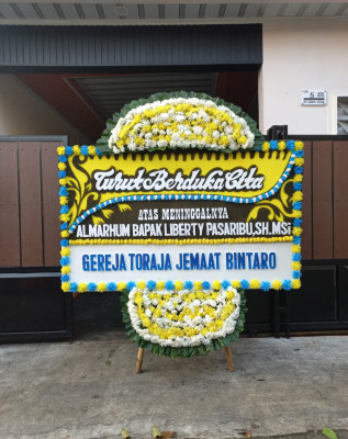 Papan Bunga Duka di Halmahera Selatan